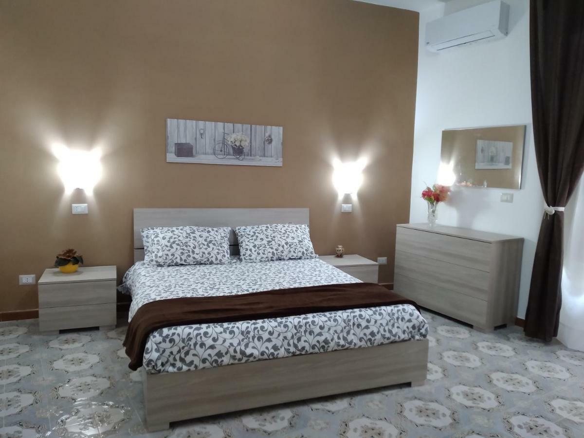 Una Scala Dal Centro Agrigento Exterior foto